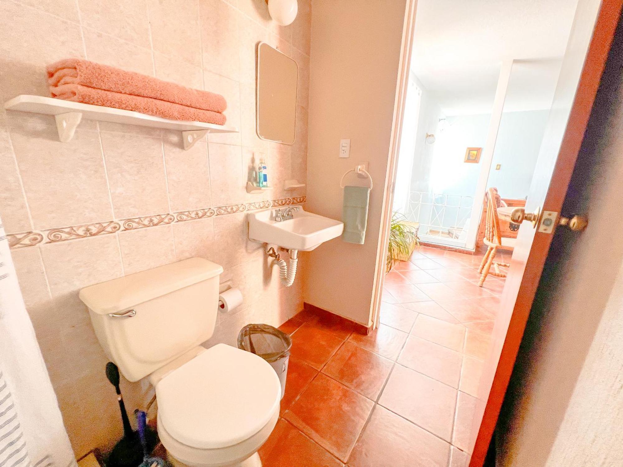 Colorful Family Condo With Terrace And Free Parking Guanajuato Exteriör bild